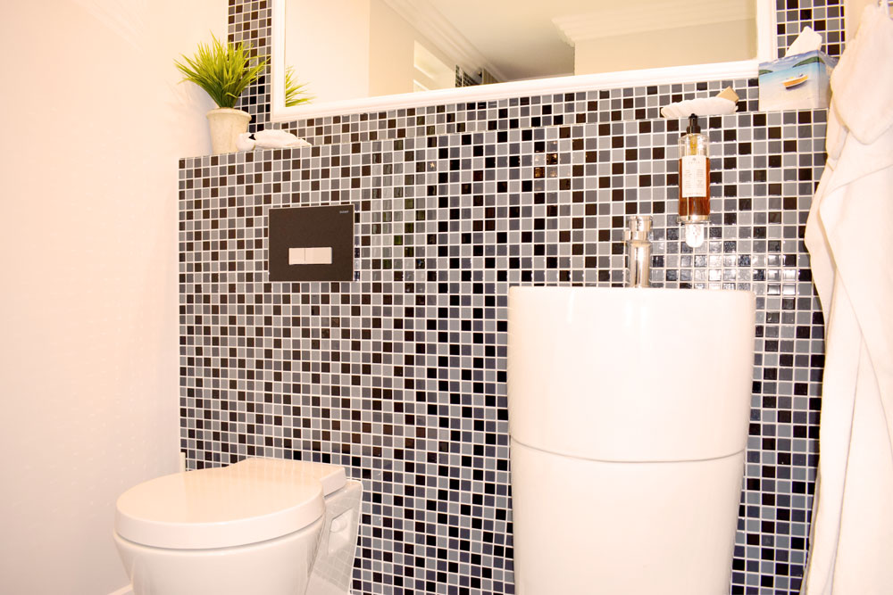 donau_lodge_suite_3_bad_3_web.jpg