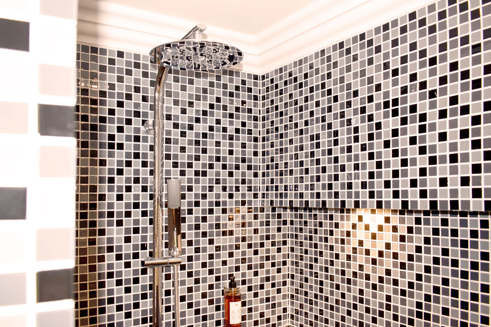 donau_lodge_suite_3_bad_5_web.jpg
